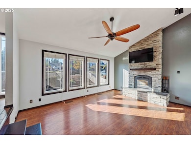 1845 Oak St, North Bend, OR 97459 - photo 4