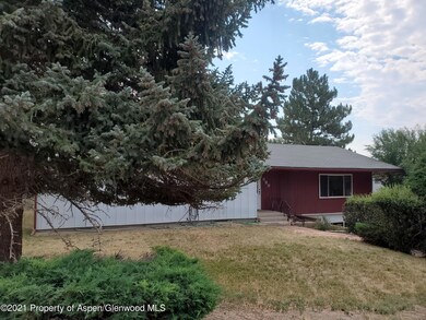889 Green St, Craig, CO 81625 - photo 3