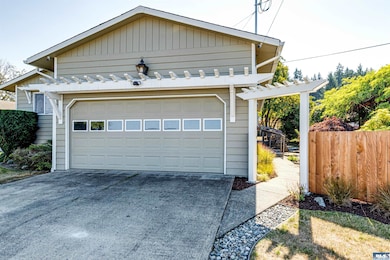 618 E Whidby Ave, Port Angeles, WA 98362 - photo 4