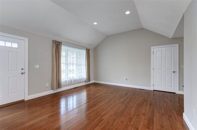 3 Elystan Cir unit 33, Nashua, NH 03064 - photo 4