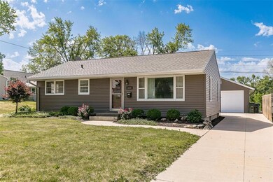 3845 Vine Ave SE, Cedar Rapids, IA 52403 - photo 2