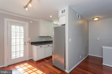 4614 28th Rd S unit B, Arlington, VA 22206 - photo 6
