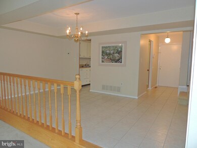 10 Medici Ct, Parkville, MD 21234 - photo 4