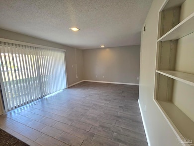 401 Marshall Ct NW unit 1, Fort Walton Beach, FL 32548 - photo 3