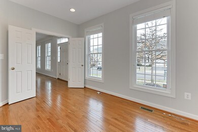 42077 Porch Light Dr, Aldie, VA 20105 - photo 3