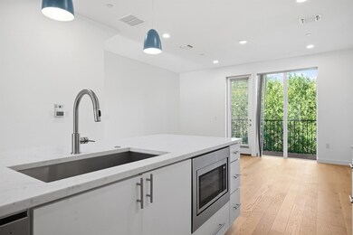 6020 Springdale Rd unit 12, Austin, TX 78723 - photo 2