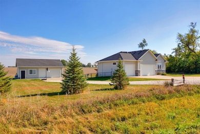 17914 N Ave, Minburn, IA 50167 - photo 2