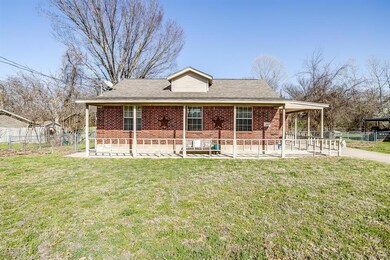 105 Thomas St, Joshua, TX 76058 - photo 2