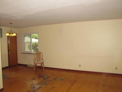 1302 Bernhard Rd, Columbus, OH 43227 - photo 4