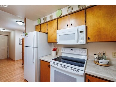 9924 SW Trapper Terrace, Beaverton, OR 97008 - photo 7