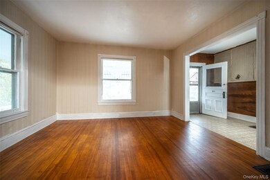 39 Hamilton Ave, Ossining, NY 10562 - photo 5