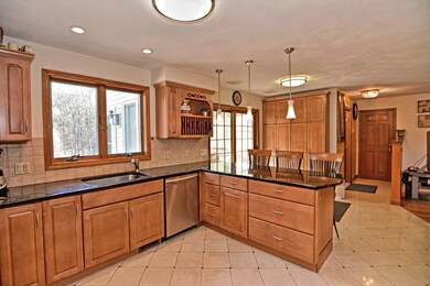 19 Crystal Dr, Stoneham, MA 02180 - photo 7