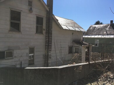 19 Tyler St, North Adams, MA 01247 - photo 4