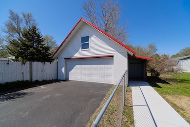 923 Maple, Ludington