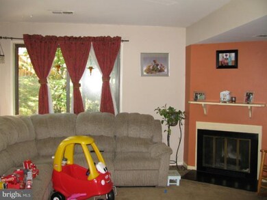 18653 Tarragon Way, Germantown, MD 20874 - photo 2