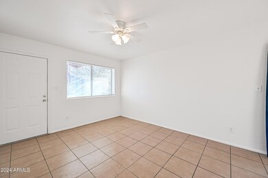 538 S Lesueur unit 3, Mesa, AZ 85204 - photo 3
