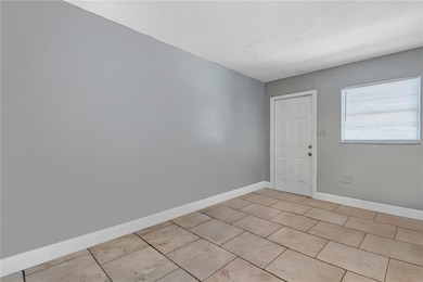 9220 N 13th St unit A & B, Tampa, FL 33612 - photo 5