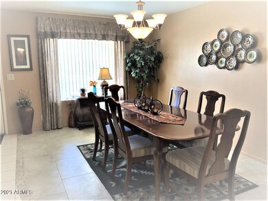 5 - DINING ROOM (3)