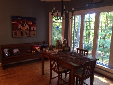 eat in kitchen