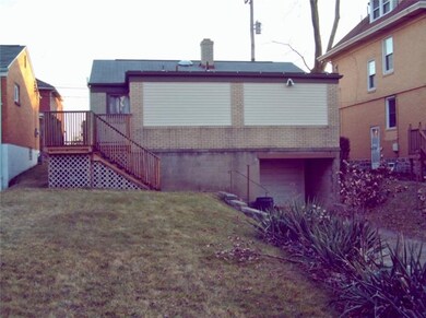 EXTERIOR REAR