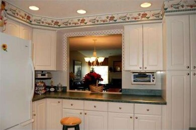 14 Walden Pond Dr, Nashua, NH 03064 - photo 7