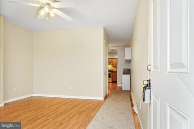 732 Clark St, New Castle, DE 19720 - photo 3