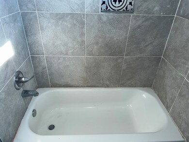 8626 Williamsdell St unit B, Houston, TX 77088 - photo 6