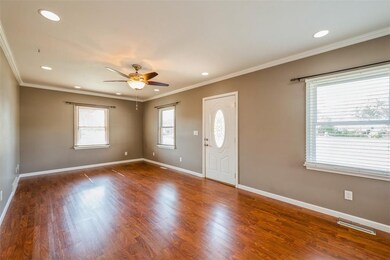 1653 8th St NW, Cedar Rapids, IA 52405 - photo 4