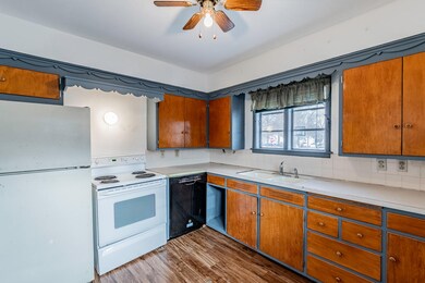 755 Pebble Road29