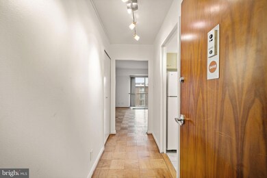 Harbour Square unit S410, Washington, DC 20024 - photo 4