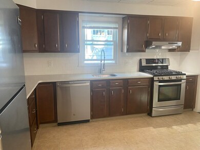 64 Guinan St unit 1, Waltham, MA 02451 - photo 3