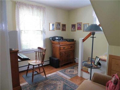 Studio/Study/Office.