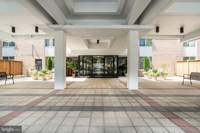 Van Ness North unit 1231, Washington, DC 20008 - photo 3