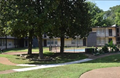 108 N Belvedere Blvd unit 37, Memphis, TN 38104 - photo 4