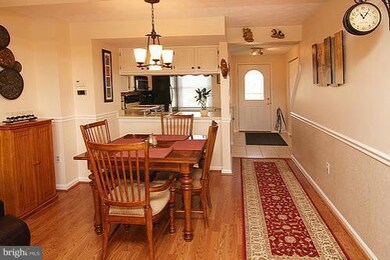 5950 Rowanberry Dr, Elkridge, MD 21075 - photo 7