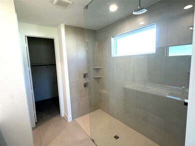 116 Lansbrook Ct, Conroe, TX 77304 - photo 6