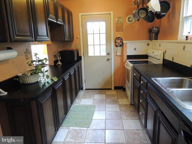 3 Bradbury Rd, Owings Mills, MD 21117 - photo 2