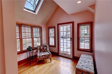 10 Luzon Ave, Providence, RI 02906 - photo 2