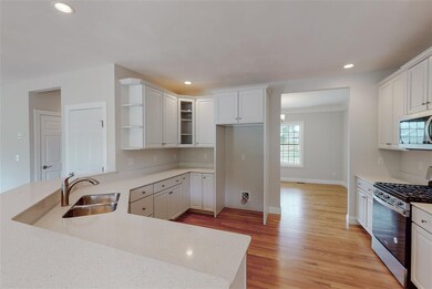 1 Harvest Ct, MerriMacK, NH 03054 - photo 3