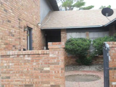 10514 Ashwood Dr, El Paso, TX 79935 - photo 2