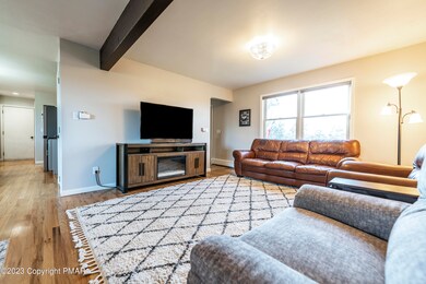 467 Bernadine Dr, Stroudsburg, PA 18360 - photo 5