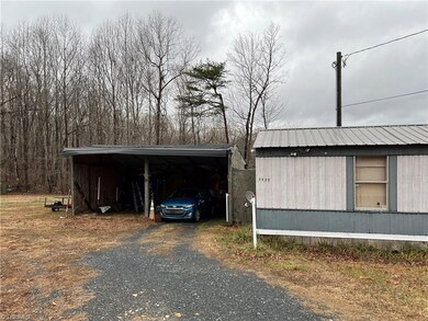 2896 Lions Rest Rd, Asheboro, NC 27205 - photo 4