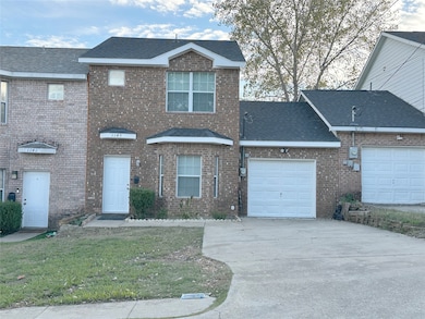 1145 College St, Grand Prairie, TX 75050 - photo 2