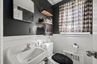 133 Robbins Ave, Newington, CT 06111 - photo 6