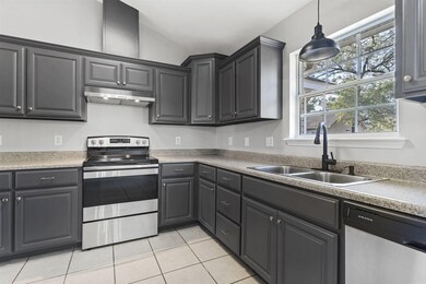 8 Evans Ave, Crawfordville, FL 32327 - photo 4