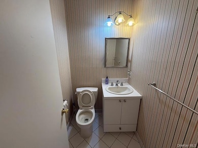 100 Daly Blvd unit 2803, Oceanside, NY 11572 - photo 7