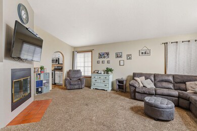 1850MeadowGlen-002