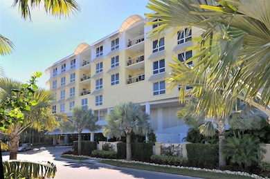 915 Seaside Dr unit 606, Weeks 14-17, Sarasota, FL 34242 - photo 3