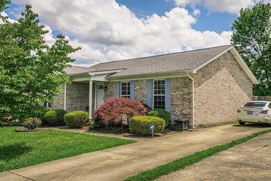 302 Aulbern Dr E, Mount Washington, KY 40047 - photo 2