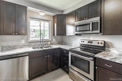 1909 Gardenia Ave unit 3, Royal Oak, MI 48067 - photo 3